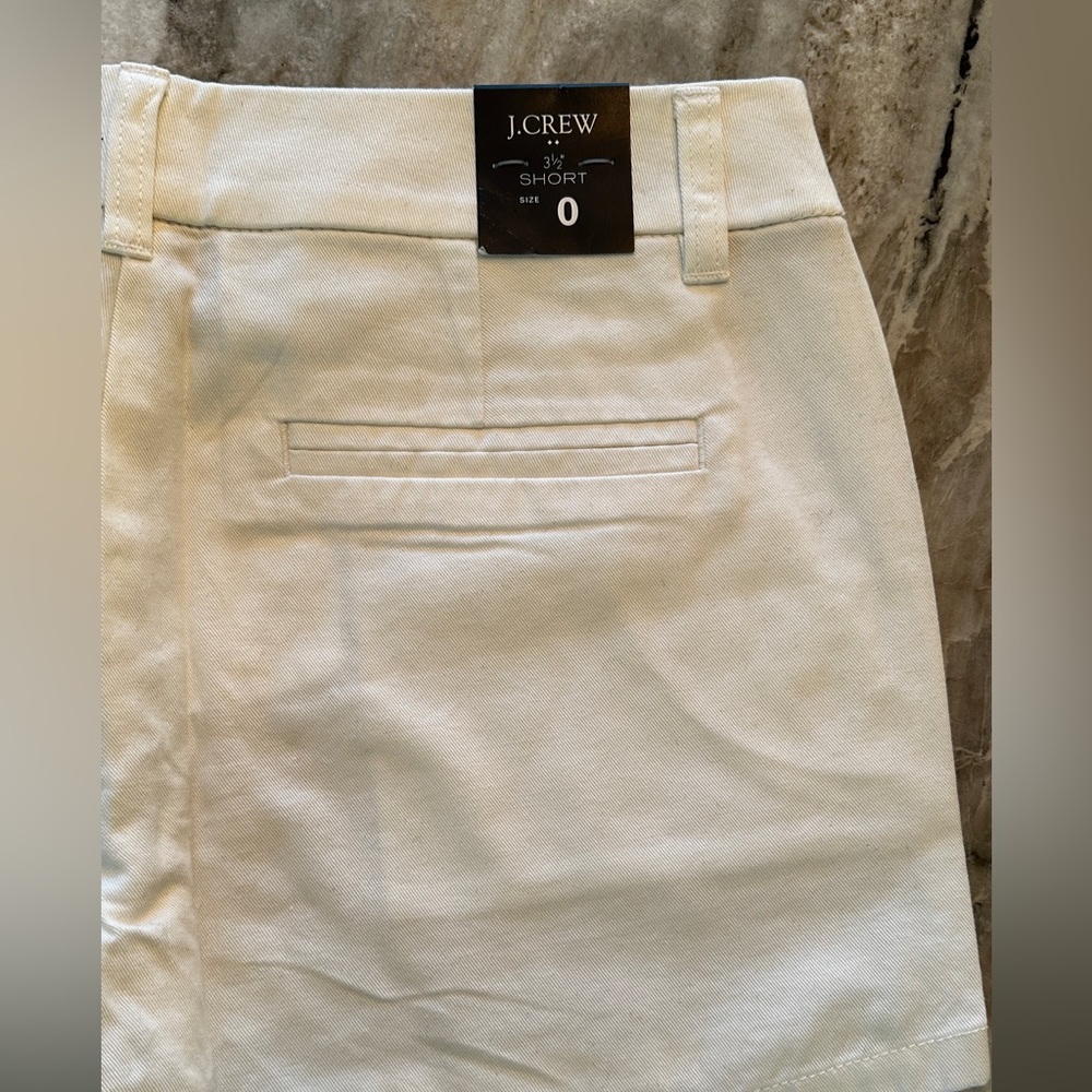 J Crew 3.5" classic chino short - Picture 3 of 6